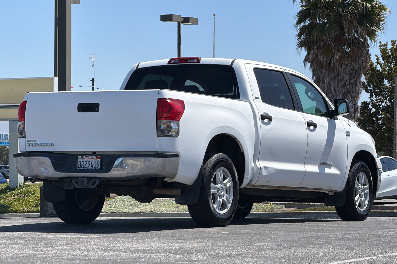 Used 2007 Toyota Tundra SR5 w/ Preferred Accessory Pkg RWD image 4