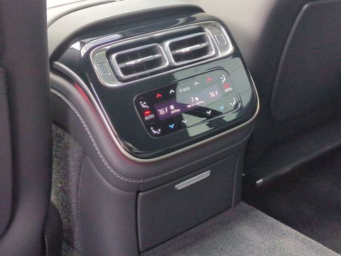 Used 2025 Mercedes-Benz S 63 AMG S image 26