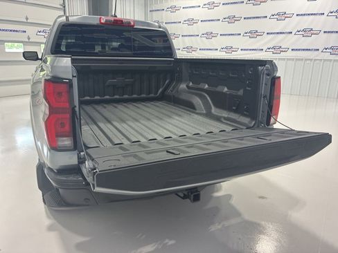 Used 2026 Chevrolet Colorado Z71 w/ Technology Package AWD/4WD image 8