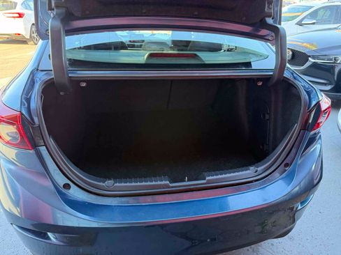 Used 2017 MAZDA MAZDA3 Sport FWD image 45
