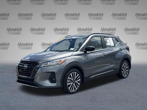 Used 2023 Nissan Kicks SR w/ SR Premium Package FWD image 4