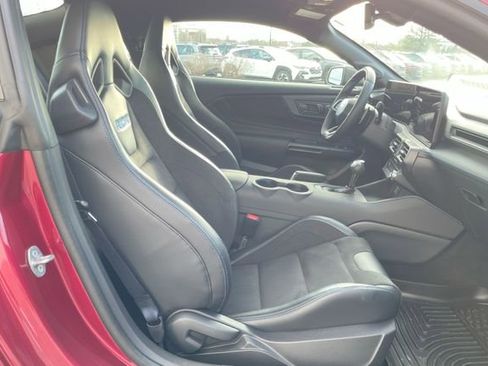 Used 2025 Ford Mustang Dark Horse image 17
