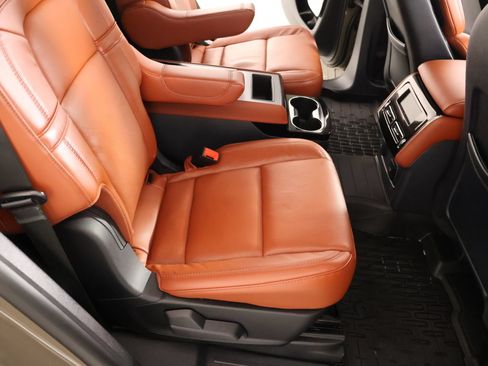 Used 2026 Lincoln Aviator Reserve AWD/4WD image 15