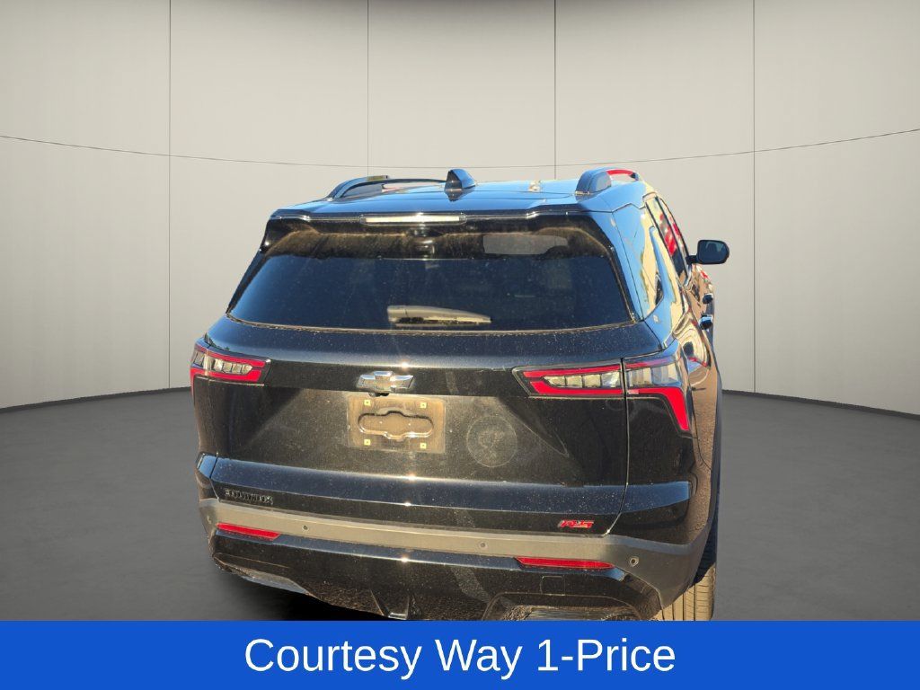 Used 2025 Chevrolet Equinox RS w/ Safety and Technology Package FWD image 8