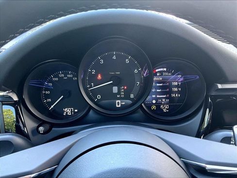 Certified 2026 Porsche Macan AWD/4WD image 25