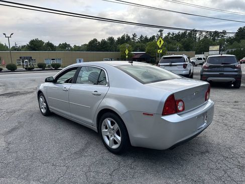 Used 2010 Chevrolet Malibu LS FWD image 3