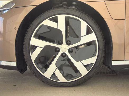 Used 2022 Lucid Air Dream Edition image 17