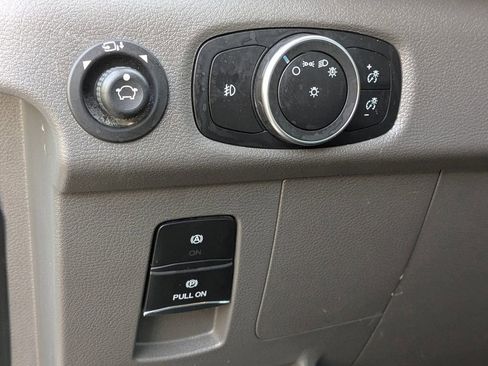 Used 2023 Ford Transit 350 XLT image 13