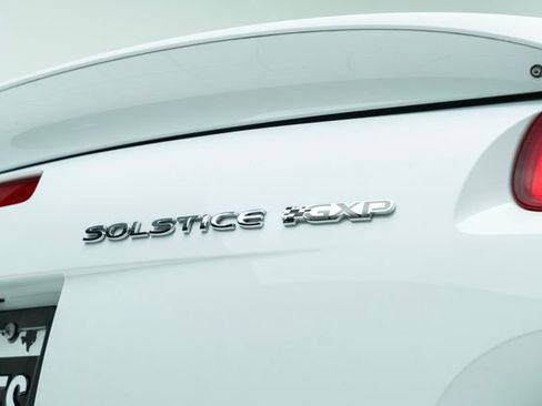 Used 2009 Pontiac Solstice GXP image 15