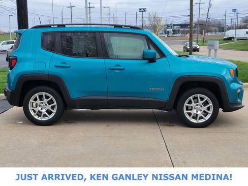 Used 2021 Jeep Renegade Latitude image 2