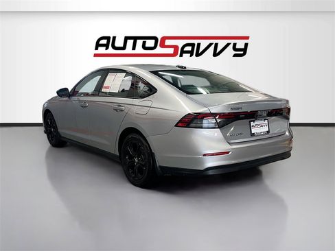 Used 2025 Honda Accord SE image 5