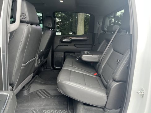 Certified 2024 Chevrolet Silverado 1500 LT Trail Boss w/ Convenience Package II image 31