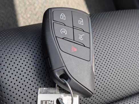 New 2026 GMC Terrain Denali w/ LPO, Black Badging Package AWD/4WD image 36