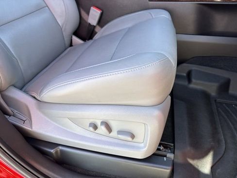 Used 2018 GMC Sierra 1500 SLT image 25