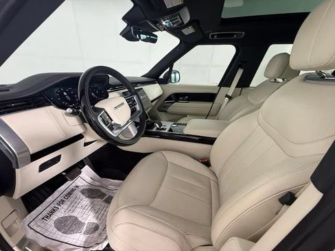 Used 2025 Land Rover Range Rover Long Wheelbase SE AWD/4WD image 5