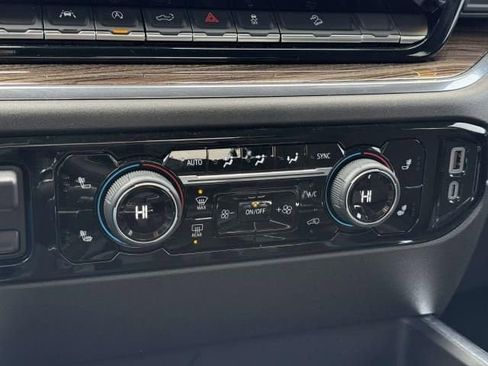 Used 2024 Chevrolet Silverado 1500 RST image 27