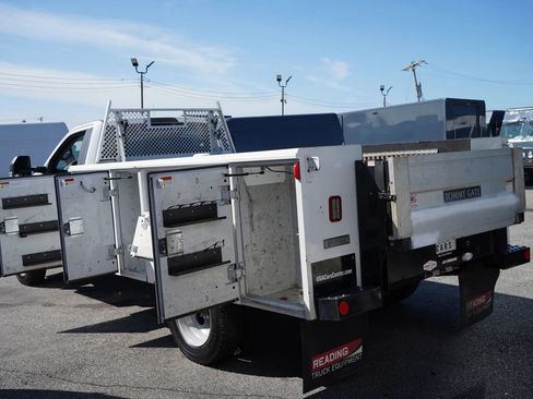 Used 2018 Ford F450 XL w/ Power Equipment Group RWD image 8