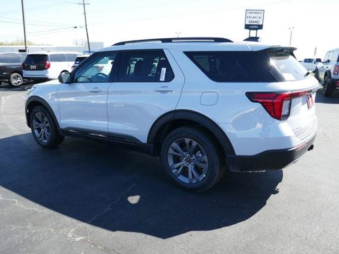 New 2026 Ford Explorer Active w/ Active Comfort Package AWD/4WD image 8