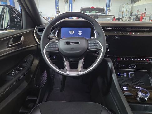 New 2026 Jeep Grand Cherokee Laredo image 14