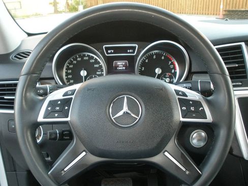 Used 2015 Mercedes-Benz ML 350 4MATIC image 36