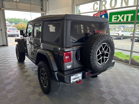 Used 2026 Jeep Wrangler Unlimited Rubicon AWD/4WD image 4