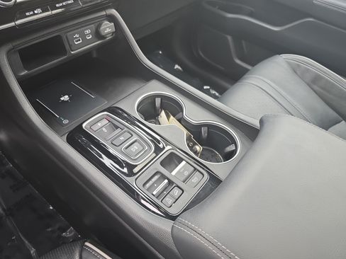 Used 2023 Honda Pilot Elite image 25