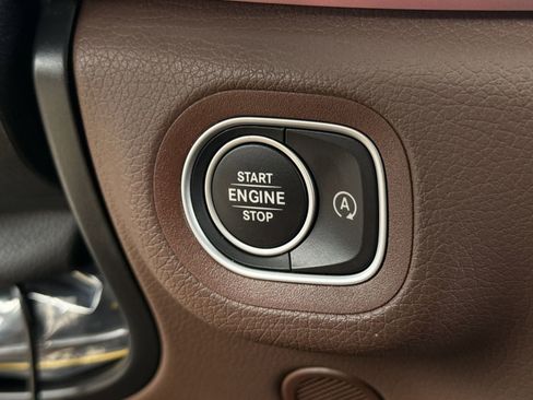 Used 2025 Mercedes-Benz GLS 450 4MATIC image 21