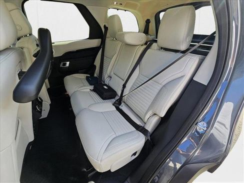 New 2025 Land Rover Discovery S image 18