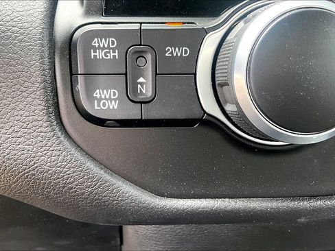 New 2024 RAM 3500 Tradesman AWD/4WD image 18