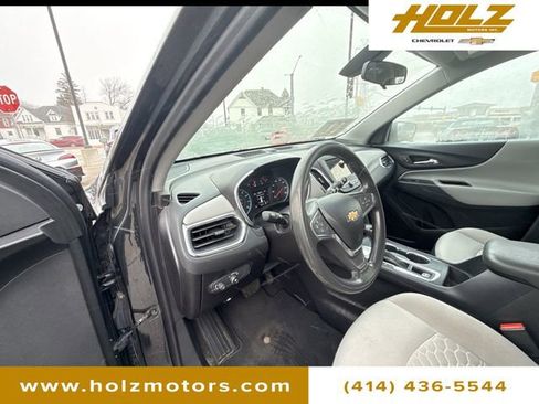 Used 2019 Chevrolet Equinox LS w/ LS Convenience Package image 10