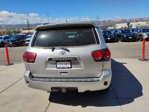 Used 2021 Toyota Sequoia Platinum AWD/4WD image 6