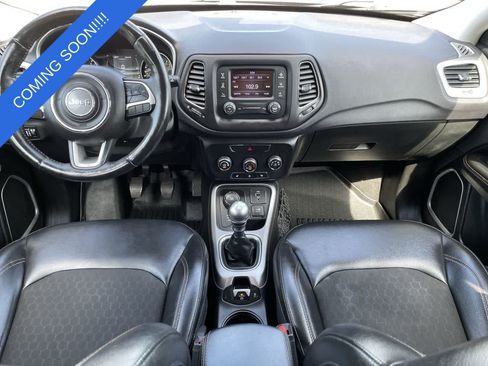 Used 2018 Jeep Compass Latitude w/ Cold Weather Group AWD/4WD image 22