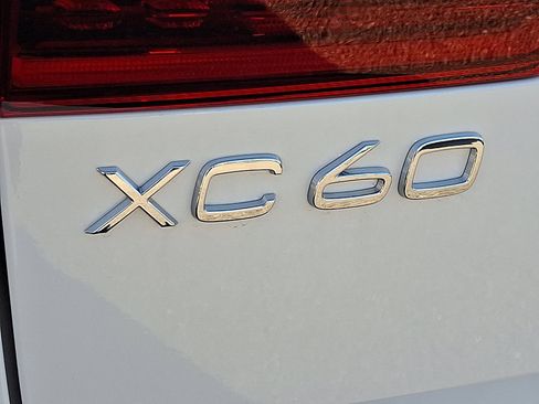 New 2026 Volvo XC60 T8 Ultra w/ Protection Package Premier image 14
