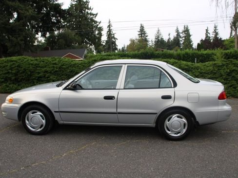 Used 1999 Toyota Corolla CE FWD image 12