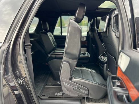 Used 2021 Lincoln Navigator L Reserve AWD/4WD image 33
