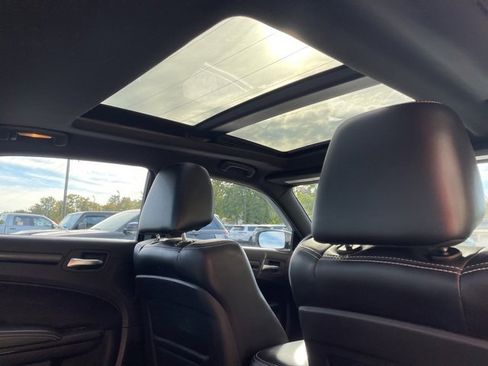 Used 2014 Chrysler 300 S image 17