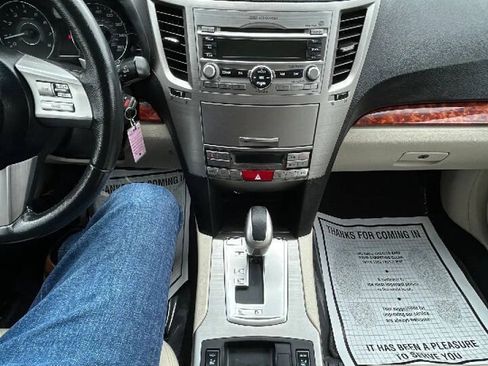 Used 2010 Subaru Outback 3.6R Limited AWD/4WD image 12