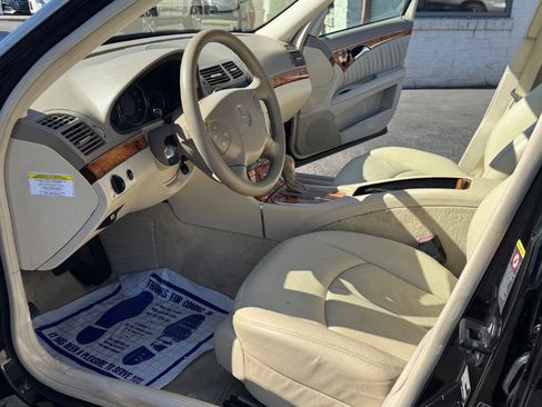Used 2006 Mercedes-Benz E 350 4MATIC Sedan w/ Sunroof Pkg image 14