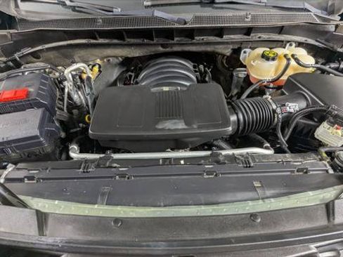 Used 2023 Chevrolet Suburban Premier AWD/4WD image 34
