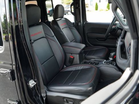 Used 2024 Jeep Wrangler Unlimited Rubicon w/ Technology Group AWD/4WD image 12