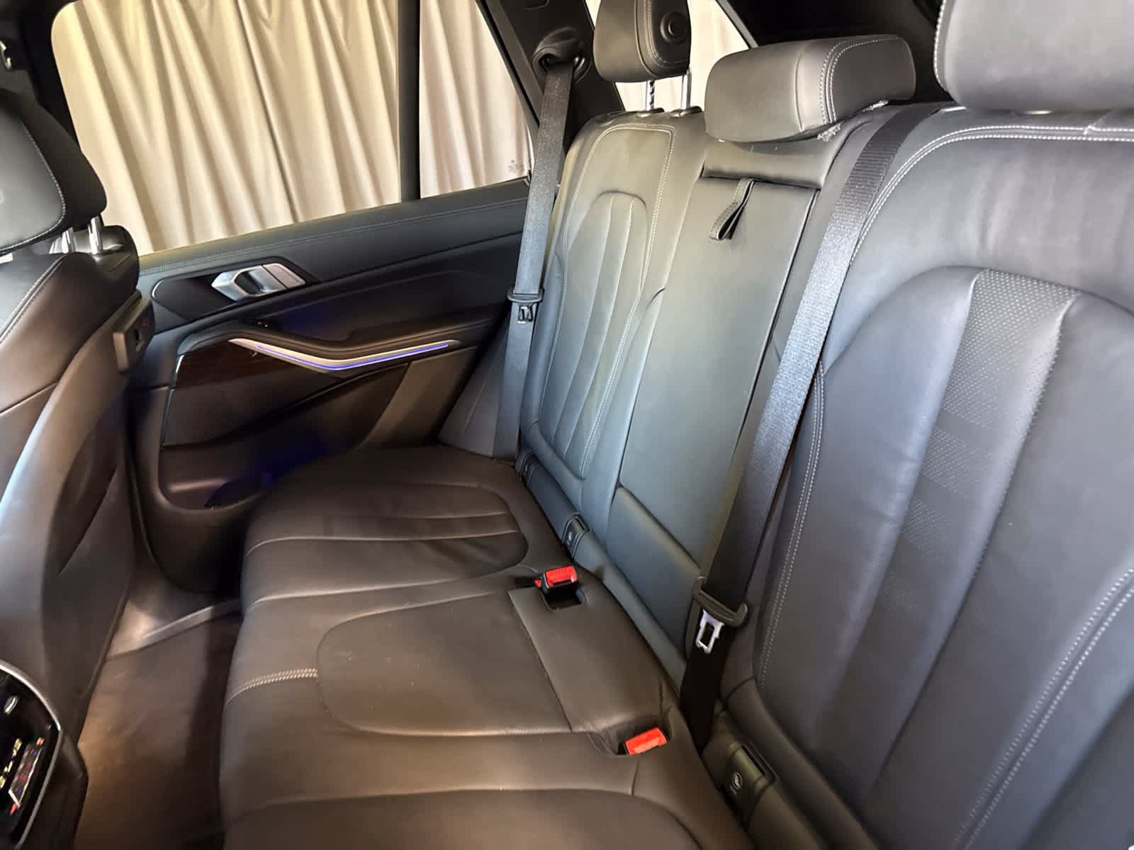 Used 2020 BMW X5 xDrive40i w/ Convenience Package AWD/4WD image 16