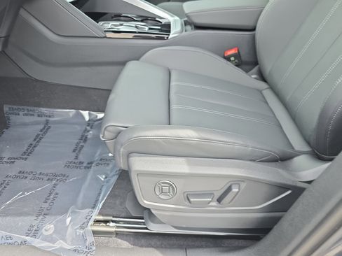 New 2025 Audi Q5 Premium Plus image 26