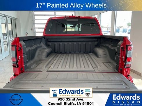 Used 2025 Nissan Frontier PRO-4X AWD/4WD image 10