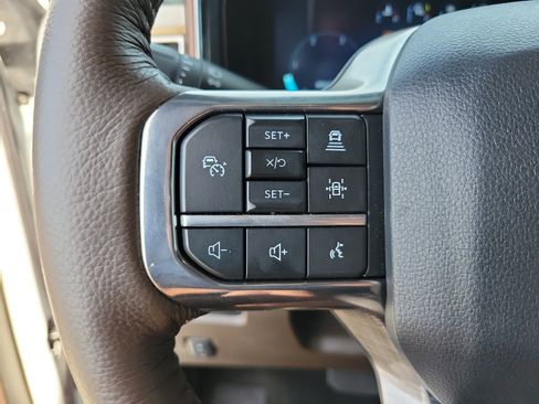 Used 2025 Ford F250 King Ranch w/ FX4 Off-Road Package AWD/4WD image 21