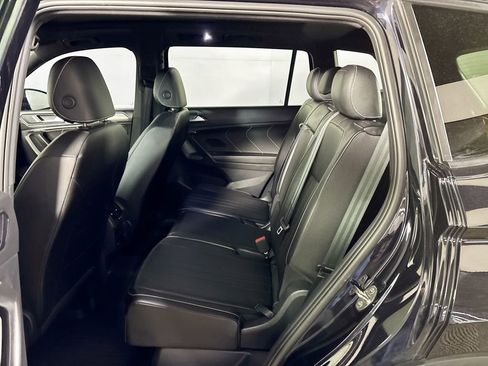 Used 2023 Volkswagen Tiguan SE R-Line image 20