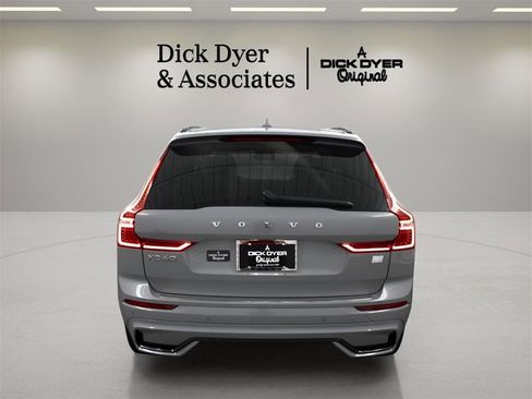 Certified 2024 Volvo XC60 T8 Ultimate w/ Protection Package Premier image 35