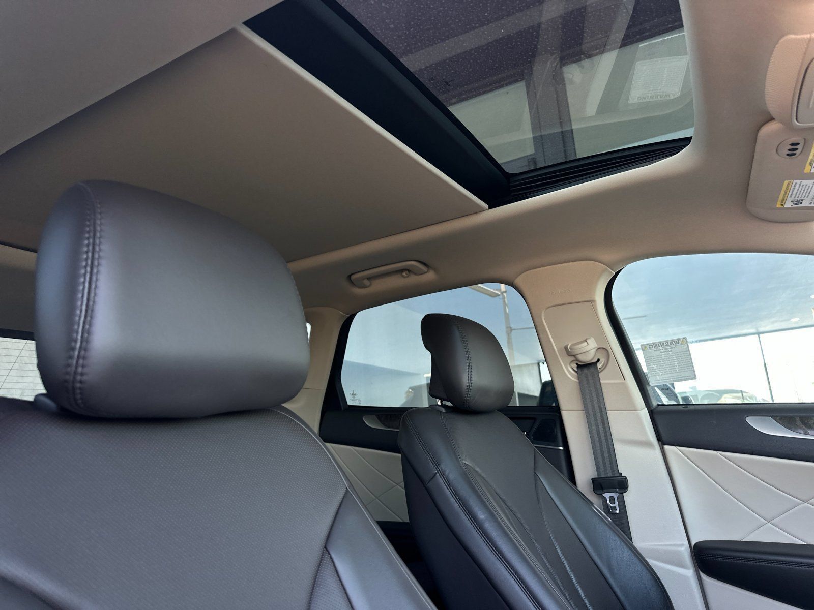 Used 2019 Lincoln MKC Reserve FWD image 17