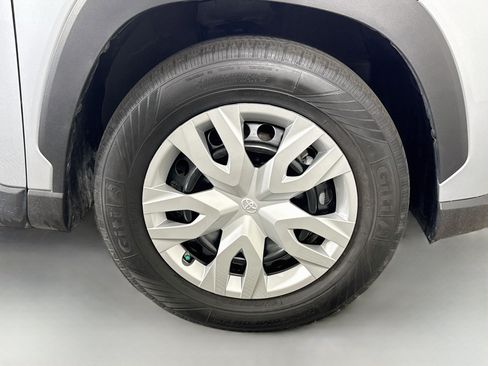 Used 2024 Toyota Corolla Cross L FWD image 31