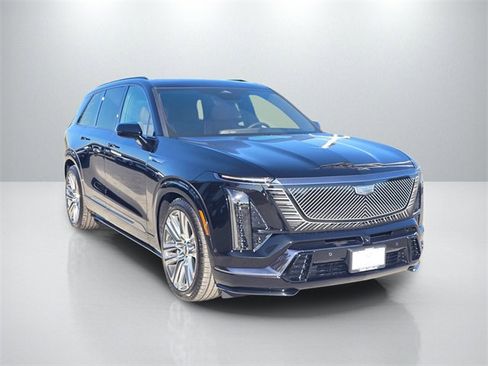 New 2026 Cadillac Vistiq Platinum image 3