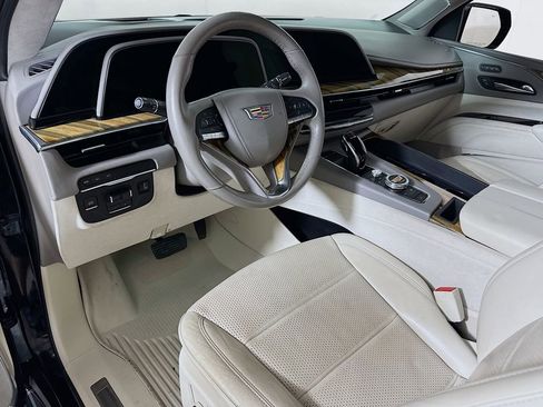 Used 2021 Cadillac Escalade Sport Platinum RWD image 7